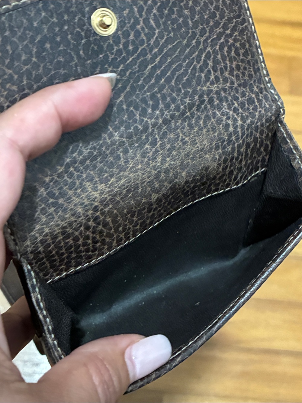 Gucci Monogram Crystal GG Compact Fold wallet beige with box Authentic - Picture 9 of 17